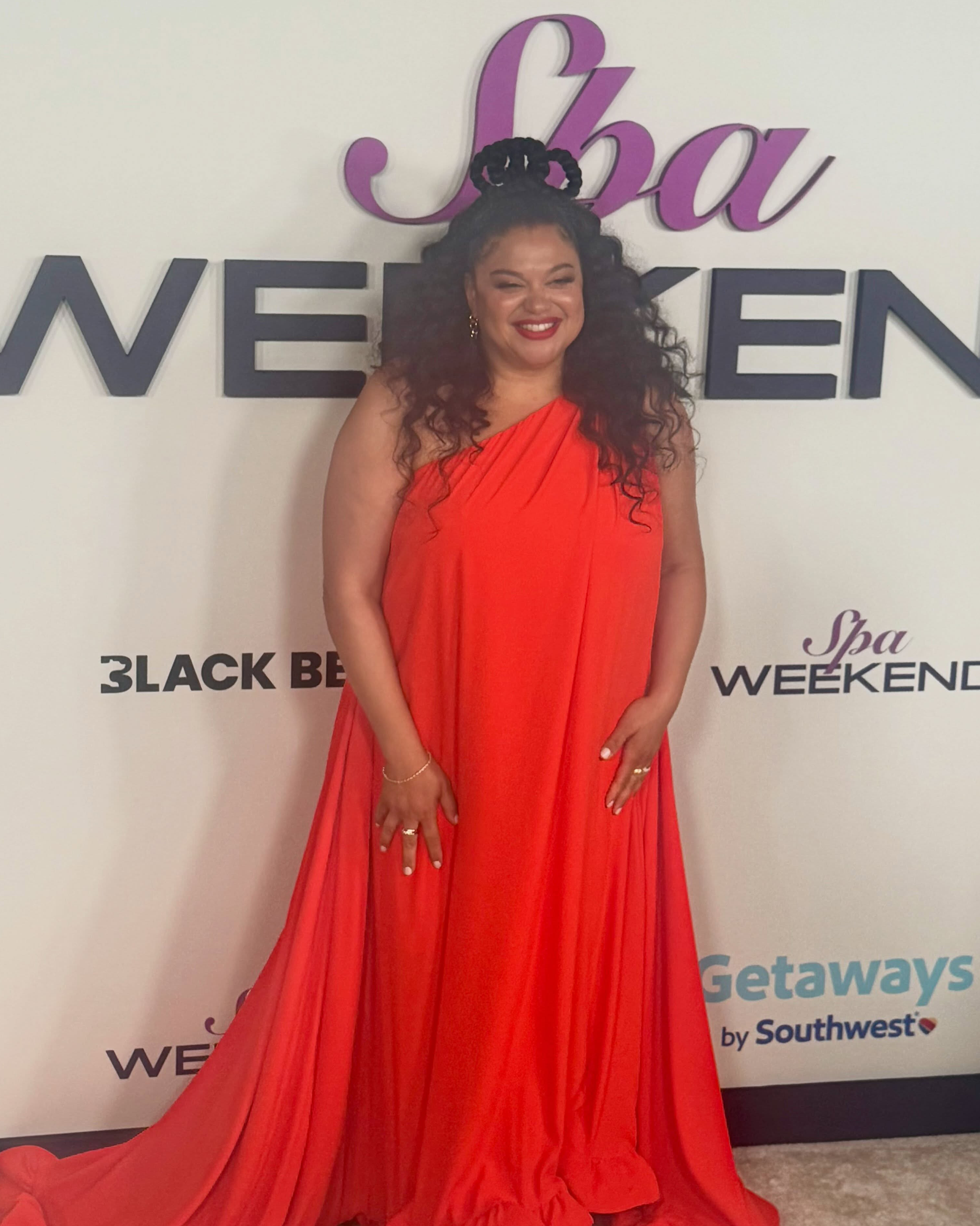 Michelle Buteau wearing the Italian Chain Earrings 